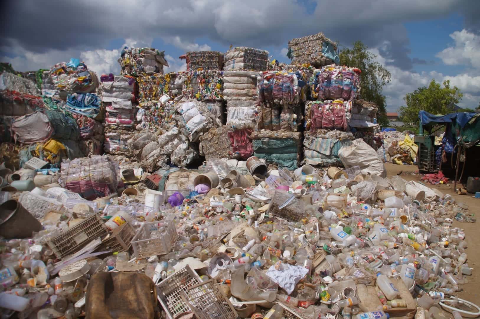 Plastic waste recycling